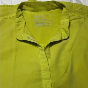 Figs Womens Bright Green Mandarin top and jogger bottom scrubs